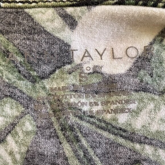 Ann Taylor Black Floral Spaghetti Strap Tank Top - Picture 4 of 4